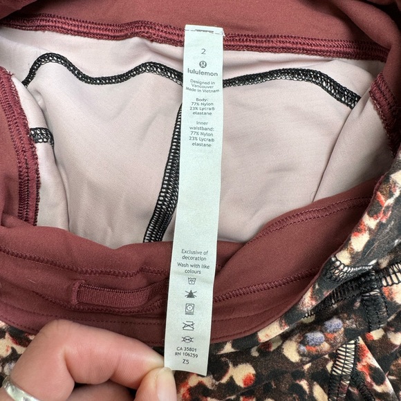 SOLD: LULULEMON 🍋 - Invigorate Leggings - Picture 4 of 11